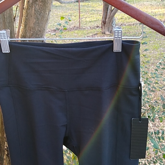 BeBe Sport capri size small - Picture 2 of 7